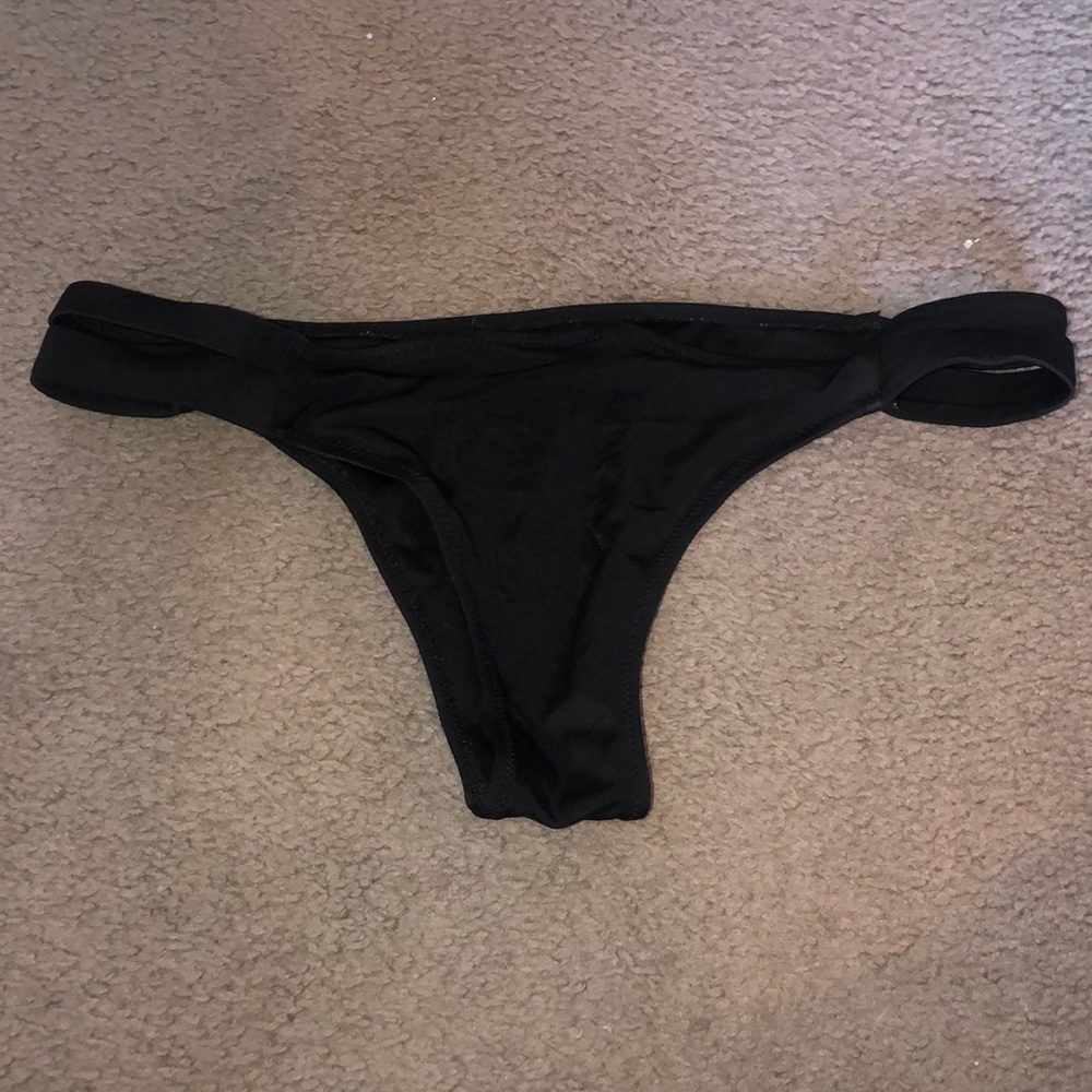 Black target bikini bottoms